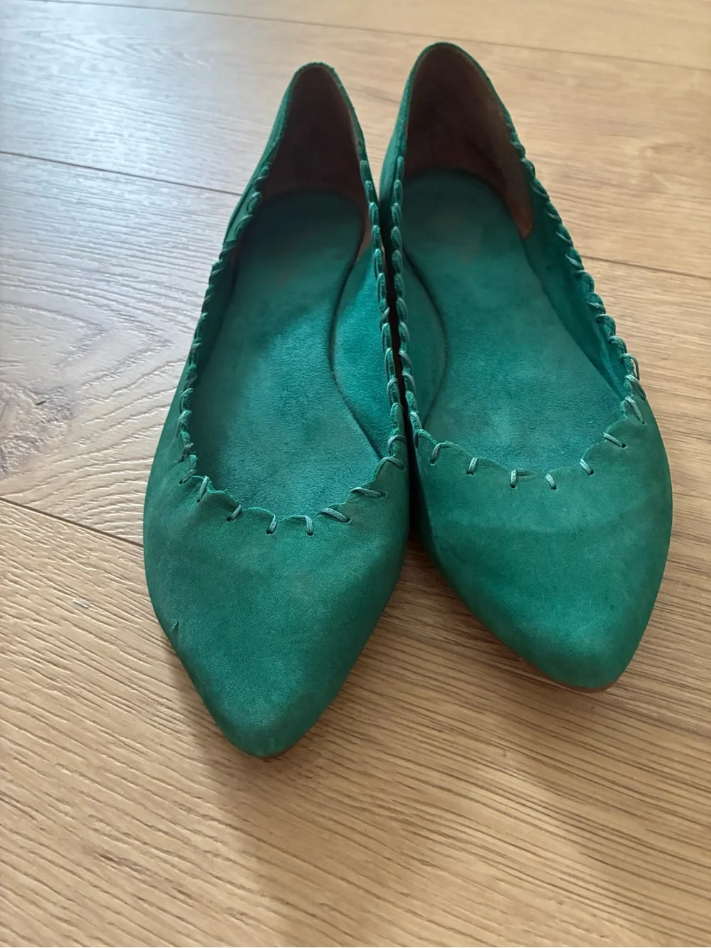 Women's Pointed Toe Suede Flats in Teal